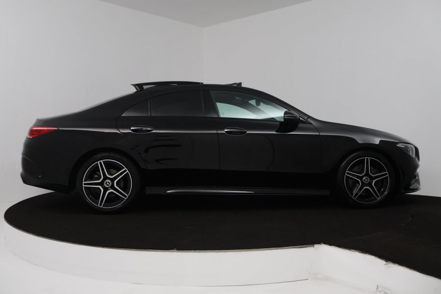 Mercedes-Benz CLA-Klasse 200 Business Solution AMG (PANORAMADAK, SFEERVERLICHTING, PARKEERSENSOREN, STOELVERWARMING) Mercedes-Benz CLA-Klasse 200 Business Solution AMG (PANORAMADAK, SFEERVERLICHTING, PARKEERSENSOREN, STOELVERWARMING)