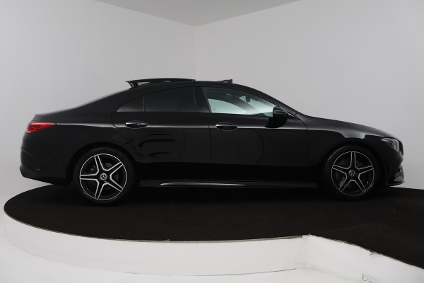 Mercedes-Benz CLA-Klasse 200 Business Solution AMG (PANORAMADAK, SFEERVERLICHTING, PARKEERSENSOREN, STOELVERWARMING) Mercedes-Benz CLA-Klasse 200 Business Solution AMG (PANORAMADAK, SFEERVERLICHTING, PARKEERSENSOREN, STOELVERWARMING)