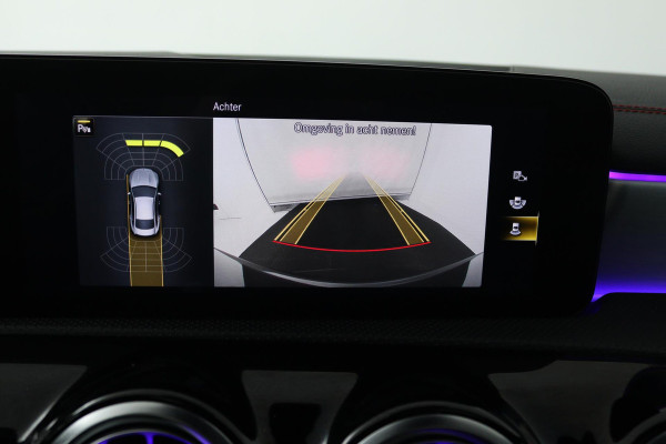 Mercedes-Benz CLA-Klasse 200 Business Solution AMG (PANORAMADAK, SFEERVERLICHTING, PARKEERSENSOREN, STOELVERWARMING) Mercedes-Benz CLA-Klasse 200 Business Solution AMG (PANORAMADAK, SFEERVERLICHTING, PARKEERSENSOREN, STOELVERWARMING)