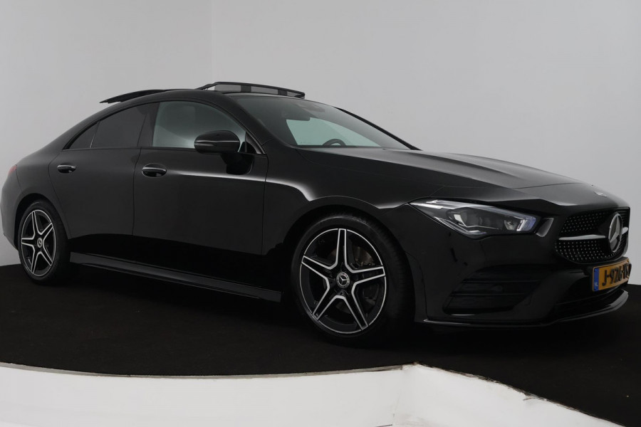 Mercedes-Benz CLA-Klasse 200 Business Solution AMG (PANORAMADAK, SFEERVERLICHTING, PARKEERSENSOREN, STOELVERWARMING) Mercedes-Benz CLA-Klasse 200 Business Solution AMG (PANORAMADAK, SFEERVERLICHTING, PARKEERSENSOREN, STOELVERWARMING)