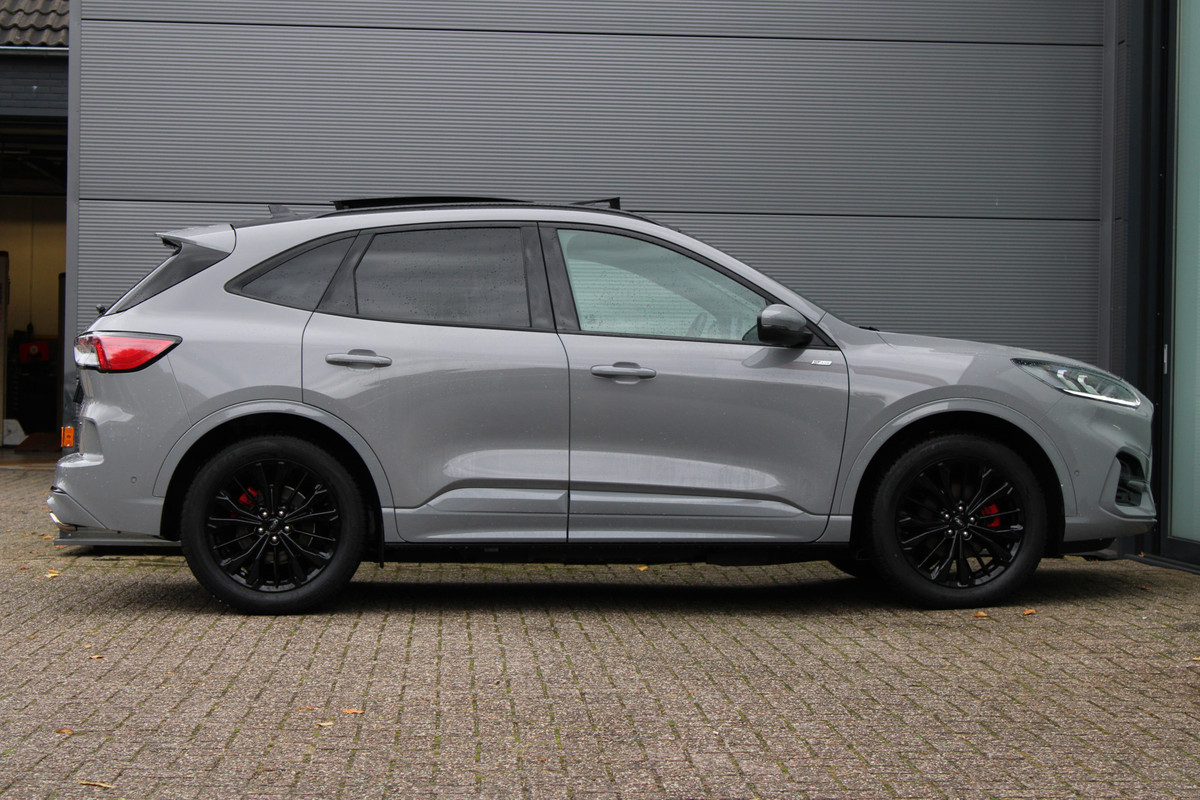 Ford Kuga 2.5 PHEV Graphite Tech Edition | Panoramadak | Trekhaak | BLIS | Full Options Ford Kuga 2.5 PHEV Graphite Tech Edition | Panoramadak | Trekhaak | BLIS | Full Options