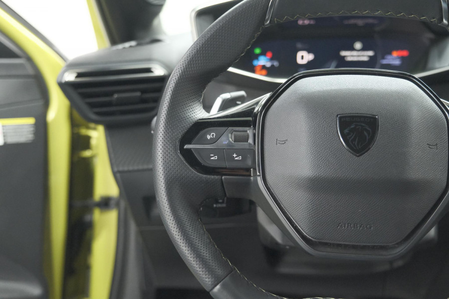 Peugeot 208 Hybrid 136 e-DCS6 GT | Camera | Apple Carplay | Parkeersensoren