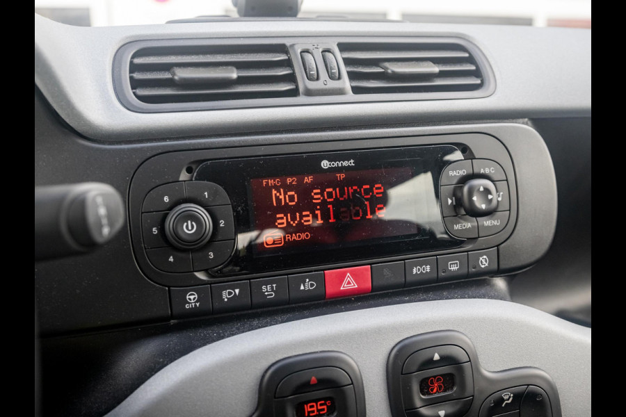 Fiat Panda Hybrid City Cross | Clima | Dakrails | Mistlampen | 5-Zits | Unieke KM Stand