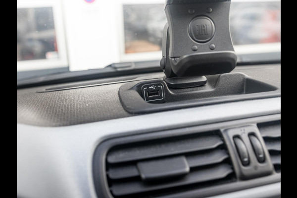 Fiat Panda Hybrid City Cross | Clima | Dakrails | Mistlampen | 5-Zits | Unieke KM Stand