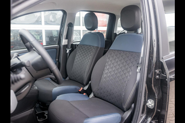 Fiat Panda Hybrid City Cross | Clima | Dakrails | Mistlampen | 5-Zits | Unieke KM Stand