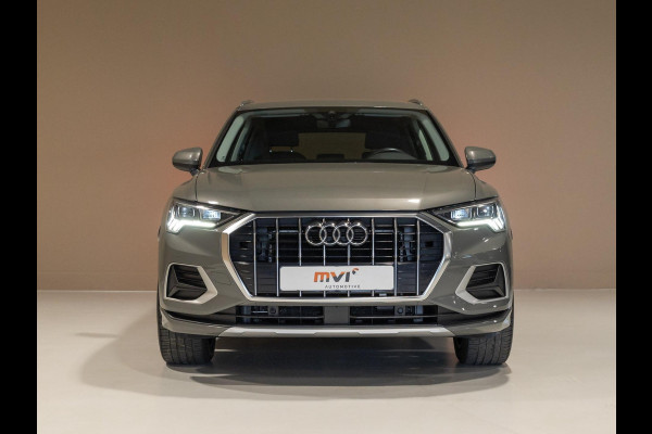 Audi Q3 35 TFSI Pro Line business / 150pk / Trekhaak / Stoelverwarming / Sfeerverlichting / Audi Q3 35 TFSI Pro Line business / 150pk / Trekhaak / Stoelverwarming / Sfeerverlichting /