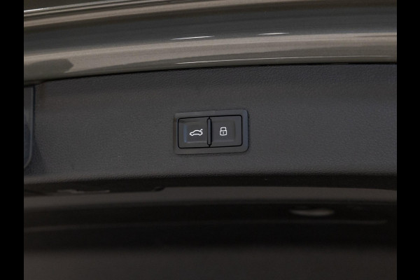 Audi Q3 35 TFSI Pro Line business / 150pk / Trekhaak / Stoelverwarming / Sfeerverlichting / Audi Q3 35 TFSI Pro Line business / 150pk / Trekhaak / Stoelverwarming / Sfeerverlichting /