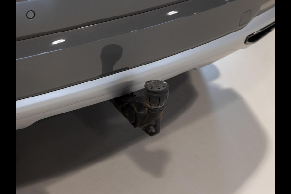 Audi Q3 35 TFSI Pro Line business / 150pk / Trekhaak / Stoelverwarming / Sfeerverlichting / Audi Q3 35 TFSI Pro Line business / 150pk / Trekhaak / Stoelverwarming / Sfeerverlichting /