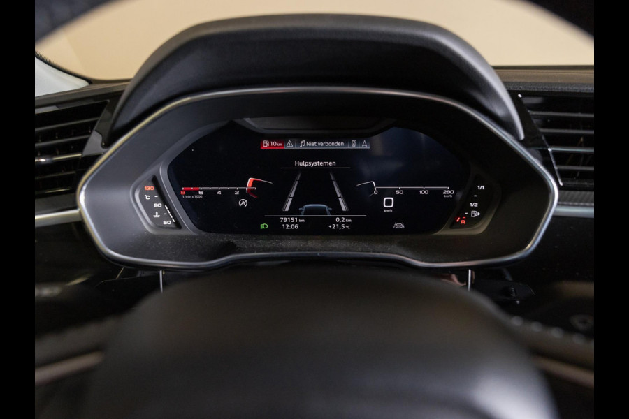 Audi Q3 35 TFSI Pro Line business / 150pk / Trekhaak / Stoelverwarming / Sfeerverlichting / Audi Q3 35 TFSI Pro Line business / 150pk / Trekhaak / Stoelverwarming / Sfeerverlichting /