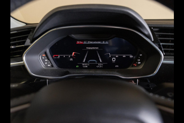 Audi Q3 35 TFSI Pro Line business / 150pk / Trekhaak / Stoelverwarming / Sfeerverlichting / Audi Q3 35 TFSI Pro Line business / 150pk / Trekhaak / Stoelverwarming / Sfeerverlichting /