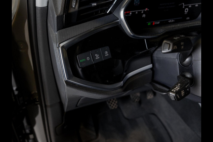 Audi Q3 35 TFSI Pro Line business / 150pk / Trekhaak / Stoelverwarming / Sfeerverlichting / Audi Q3 35 TFSI Pro Line business / 150pk / Trekhaak / Stoelverwarming / Sfeerverlichting /