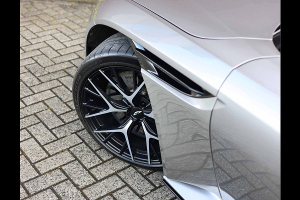 Aston Martin DB12 4.0 V8 Aston Martin DB12 4.0 V8