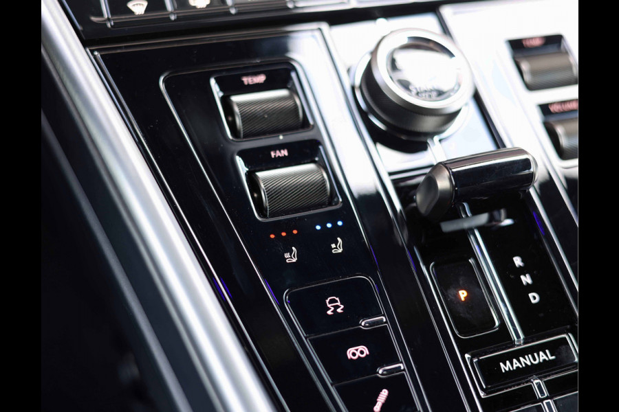 Aston Martin DB12 4.0 V8 Aston Martin DB12 4.0 V8