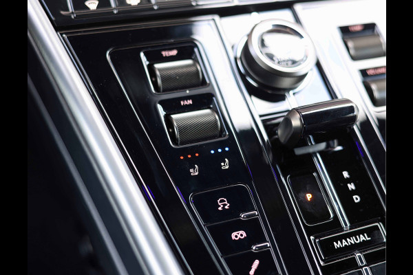 Aston Martin DB12 4.0 V8 Aston Martin DB12 4.0 V8