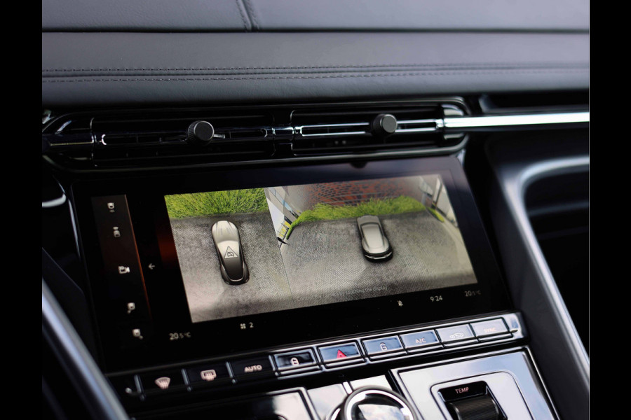 Aston Martin DB12 4.0 V8 Aston Martin DB12 4.0 V8