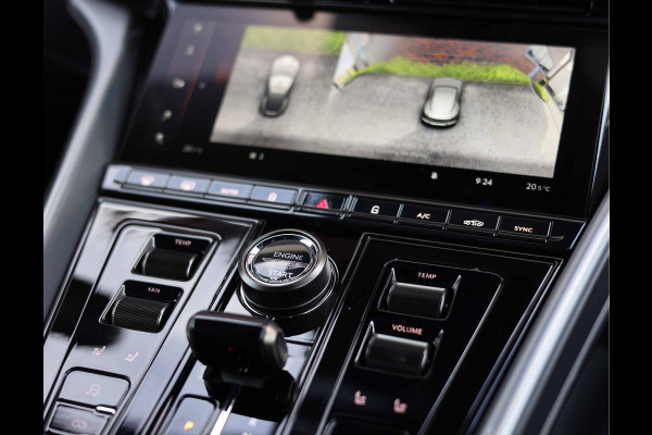 Aston Martin DB12 4.0 V8 Aston Martin DB12 4.0 V8