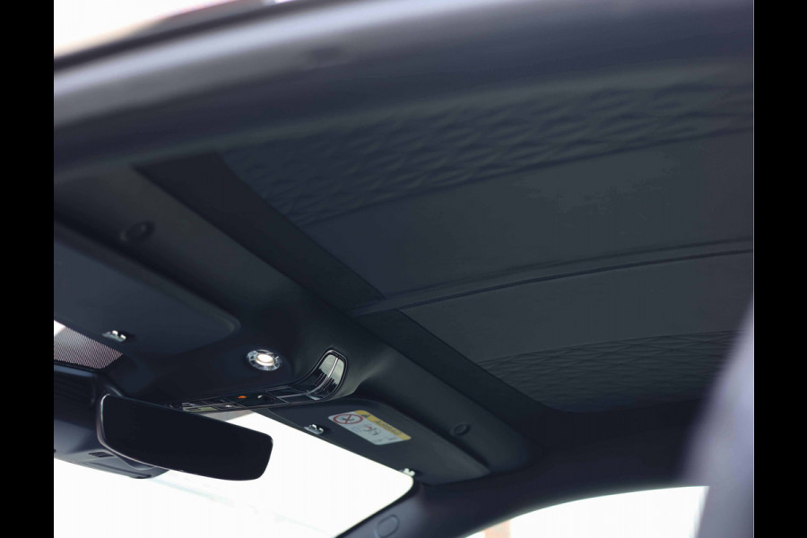 Aston Martin DB12 4.0 V8 Aston Martin DB12 4.0 V8