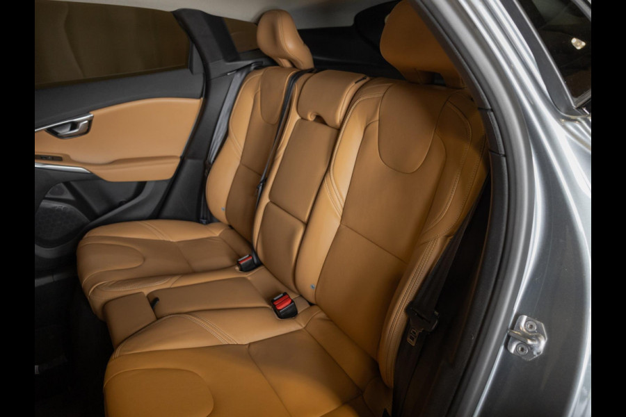 Volvo V40 Cross Country 1.5 T3 Polar+ Luxury / 152pk / Panorama dak / Leder / Achteruitrij camera / Volvo V40 Cross Country 1.5 T3 Polar+ Luxury / 152pk / Panorama dak / Leder / Achteruitrij camera /