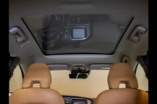 Volvo V40 Cross Country 1.5 T3 Polar+ Luxury / 152pk / Panorama dak / Leder / Achteruitrij camera / Volvo V40 Cross Country 1.5 T3 Polar+ Luxury / 152pk / Panorama dak / Leder / Achteruitrij camera /