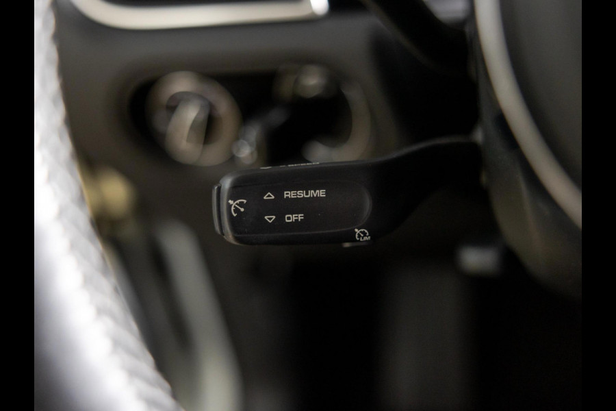 Porsche Macan 3.0 S / 340pk / Panorama dak / Trekhaak / Stoelverwarming /