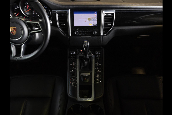 Porsche Macan 3.0 S / 340pk / Panorama dak / Trekhaak / Stoelverwarming /