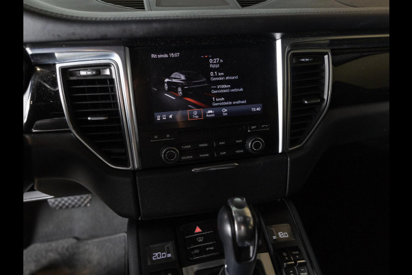 Porsche Macan 3.0 S / 340pk / Panorama dak / Trekhaak / Stoelverwarming /