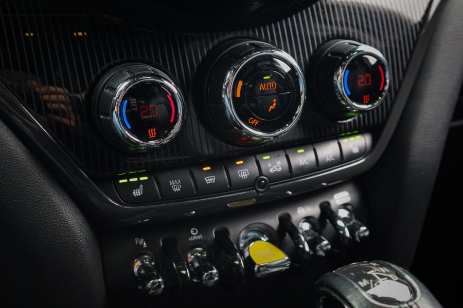MINI Countryman 2.0 Cooper S E ALL4 | BOMVOL !! | ADAPTIVE CRUSIE | HEAD UP | STOELVERWARMING | MEMORY SEATS | VOORRUITVERWARMING | HARMON & KAR