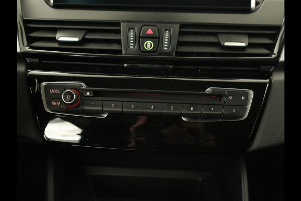 BMW 2 Serie Active Tourer 218i Corporate Lease High Executive | Leder | Cruise Control | Stoelverwarming | Head-up | Elektrische achterklep | Xenon BMW 2 Serie Active Tourer 218i Corporate Lease High Executive | Leder | Cruise Control | Stoelverwarming | Head-up | Elektrische achterklep | Xenon