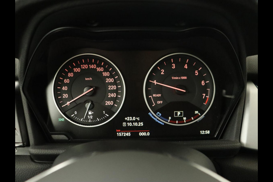 BMW 2 Serie Active Tourer 218i Corporate Lease High Executive | Leder | Cruise Control | Stoelverwarming | Head-up | Elektrische achterklep | Xenon BMW 2 Serie Active Tourer 218i Corporate Lease High Executive | Leder | Cruise Control | Stoelverwarming | Head-up | Elektrische achterklep | Xenon