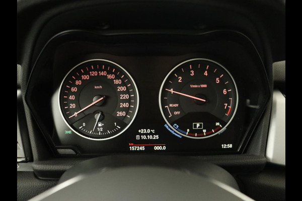BMW 2 Serie Active Tourer 218i Corporate Lease High Executive | Leder | Cruise Control | Stoelverwarming | Head-up | Elektrische achterklep | Xenon BMW 2 Serie Active Tourer 218i Corporate Lease High Executive | Leder | Cruise Control | Stoelverwarming | Head-up | Elektrische achterklep | Xenon