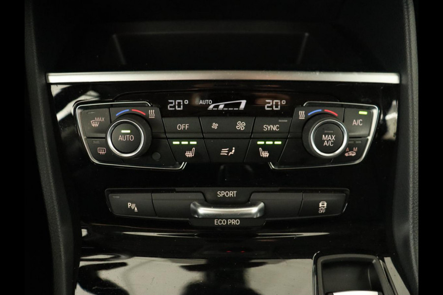 BMW 2 Serie Active Tourer 218i Corporate Lease High Executive | Leder | Cruise Control | Stoelverwarming | Head-up | Elektrische achterklep | Xenon BMW 2 Serie Active Tourer 218i Corporate Lease High Executive | Leder | Cruise Control | Stoelverwarming | Head-up | Elektrische achterklep | Xenon
