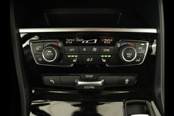 BMW 2 Serie Active Tourer 218i Corporate Lease High Executive | Leder | Cruise Control | Stoelverwarming | Head-up | Elektrische achterklep | Xenon BMW 2 Serie Active Tourer 218i Corporate Lease High Executive | Leder | Cruise Control | Stoelverwarming | Head-up | Elektrische achterklep | Xenon