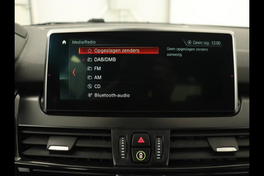 BMW 2 Serie Active Tourer 218i Corporate Lease High Executive | Leder | Cruise Control | Stoelverwarming | Head-up | Elektrische achterklep | Xenon BMW 2 Serie Active Tourer 218i Corporate Lease High Executive | Leder | Cruise Control | Stoelverwarming | Head-up | Elektrische achterklep | Xenon