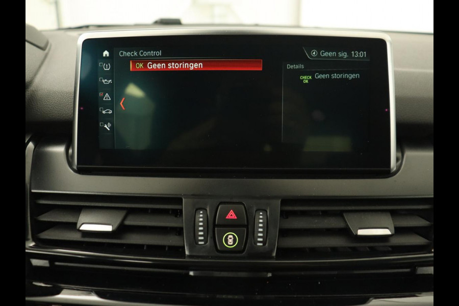 BMW 2 Serie Active Tourer 218i Corporate Lease High Executive | Leder | Cruise Control | Stoelverwarming | Head-up | Elektrische achterklep | Xenon BMW 2 Serie Active Tourer 218i Corporate Lease High Executive | Leder | Cruise Control | Stoelverwarming | Head-up | Elektrische achterklep | Xenon