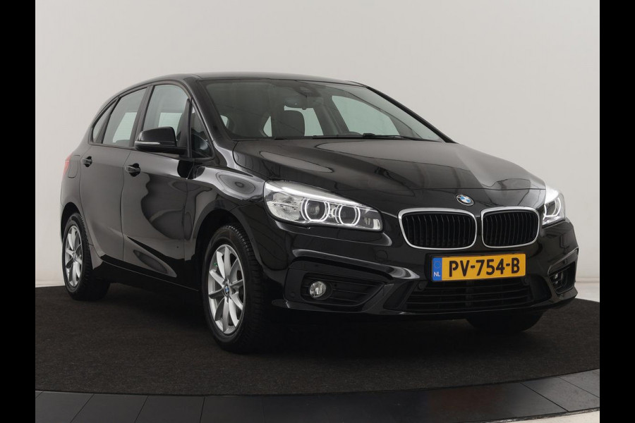 BMW 2 Serie Active Tourer 218i Corporate Lease High Executive | Leder | Cruise Control | Stoelverwarming | Head-up | Elektrische achterklep | Xenon BMW 2 Serie Active Tourer 218i Corporate Lease High Executive | Leder | Cruise Control | Stoelverwarming | Head-up | Elektrische achterklep | Xenon