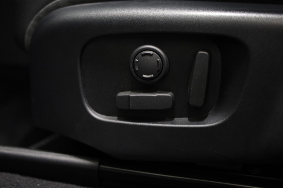 Land Rover Range Rover Velar 2.0 D180 AWD R-Dynamic Carbon Edition PANO LEDER LINE ASSIST LEASE / INRUIL MOGELIJK Land Rover Range Rover Velar 2.0 D180 AWD R-Dynamic Carbon Edition PANO LEDER LINE ASSIST LEASE / INRUIL MOGELIJK