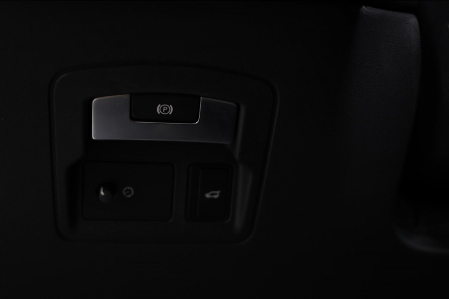 Land Rover Range Rover Velar 2.0 D180 AWD R-Dynamic Carbon Edition PANO LEDER LINE ASSIST LEASE / INRUIL MOGELIJK Land Rover Range Rover Velar 2.0 D180 AWD R-Dynamic Carbon Edition PANO LEDER LINE ASSIST LEASE / INRUIL MOGELIJK