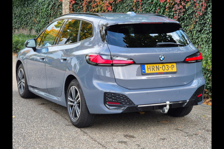 BMW 2 Serie Active Tourer M Sport CarPlay Trekhaak ACC Line Assist CarPlay Cam H&K Sparkling copper grey Fabriek garantie 26 BMW 2 Serie Active Tourer M Sport CarPlay Trekhaak ACC Line Assist CarPlay Cam H&K Sparkling copper grey Fabriek garantie 26
