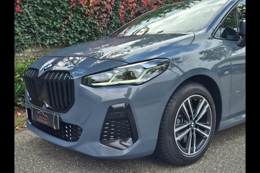 BMW 2 Serie Active Tourer M Sport CarPlay Trekhaak ACC Line Assist CarPlay Cam H&K Sparkling copper grey Fabriek garantie 26 BMW 2 Serie Active Tourer M Sport CarPlay Trekhaak ACC Line Assist CarPlay Cam H&K Sparkling copper grey Fabriek garantie 26