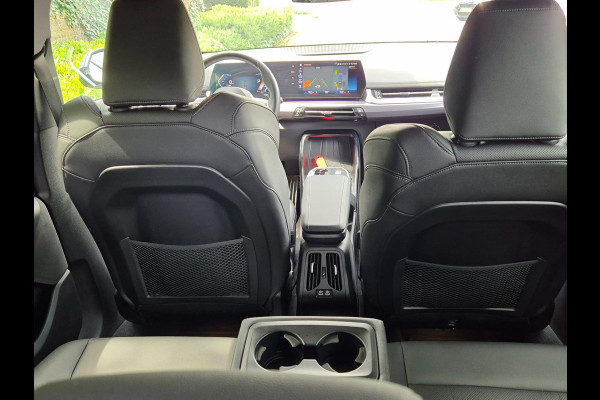 BMW 2 Serie Active Tourer M Sport CarPlay Trekhaak ACC Line Assist CarPlay Cam H&K Sparkling copper grey Fabriek garantie 26 BMW 2 Serie Active Tourer M Sport CarPlay Trekhaak ACC Line Assist CarPlay Cam H&K Sparkling copper grey Fabriek garantie 26