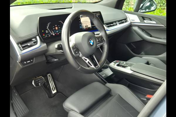 BMW 2 Serie Active Tourer M Sport CarPlay Trekhaak ACC Line Assist CarPlay Cam H&K Sparkling copper grey Fabriek garantie 26 BMW 2 Serie Active Tourer M Sport CarPlay Trekhaak ACC Line Assist CarPlay Cam H&K Sparkling copper grey Fabriek garantie 26
