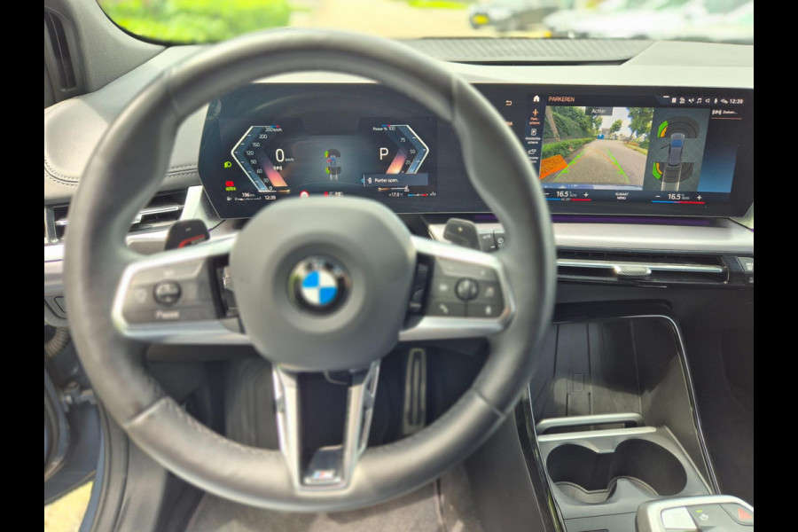 BMW 2 Serie Active Tourer M Sport CarPlay Trekhaak ACC Line Assist CarPlay Cam H&K Sparkling copper grey Fabriek garantie 26 BMW 2 Serie Active Tourer M Sport CarPlay Trekhaak ACC Line Assist CarPlay Cam H&K Sparkling copper grey Fabriek garantie 26