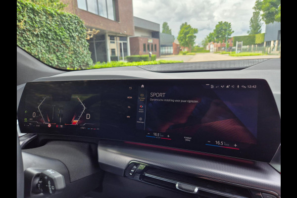 BMW 2 Serie Active Tourer M Sport CarPlay Trekhaak ACC Line Assist CarPlay Cam H&K Sparkling copper grey Fabriek garantie 26 BMW 2 Serie Active Tourer M Sport CarPlay Trekhaak ACC Line Assist CarPlay Cam H&K Sparkling copper grey Fabriek garantie 26