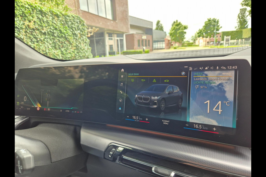 BMW 2 Serie Active Tourer M Sport CarPlay Trekhaak ACC Line Assist CarPlay Cam H&K Sparkling copper grey Fabriek garantie 26 BMW 2 Serie Active Tourer M Sport CarPlay Trekhaak ACC Line Assist CarPlay Cam H&K Sparkling copper grey Fabriek garantie 26