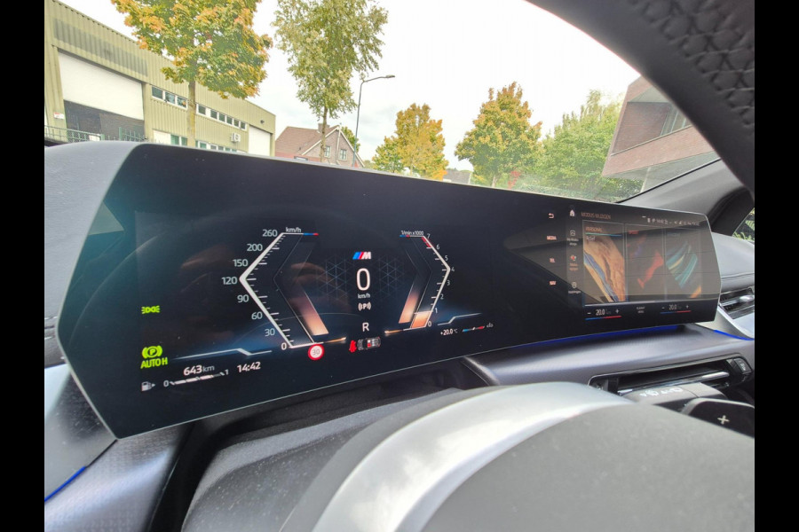 BMW 2 Serie Active Tourer M Sport CarPlay Trekhaak ACC Line Assist CarPlay Cam H&K Sparkling copper grey Fabriek garantie 26 BMW 2 Serie Active Tourer M Sport CarPlay Trekhaak ACC Line Assist CarPlay Cam H&K Sparkling copper grey Fabriek garantie 26