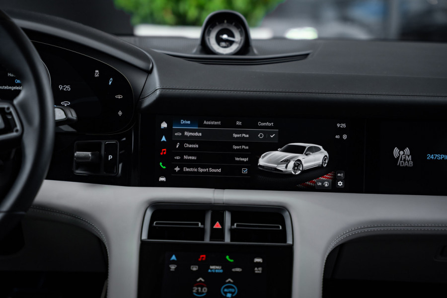 Porsche Taycan Sport Turismo 4S 89 kWh - MY24 l Sport Chrono | PCCB l Panorama | Bose | Stoelkoeling | Memory Porsche Taycan Sport Turismo 4S 89 kWh - MY24 l Sport Chrono | PCCB l Panorama | Bose | Stoelkoeling | Memory