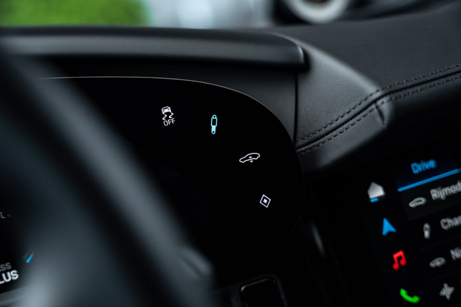 Porsche Taycan Sport Turismo 4S 89 kWh - MY24 l Sport Chrono | PCCB l Panorama | Bose | Stoelkoeling | Memory Porsche Taycan Sport Turismo 4S 89 kWh - MY24 l Sport Chrono | PCCB l Panorama | Bose | Stoelkoeling | Memory