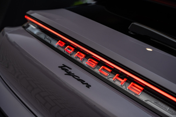 Porsche Taycan Sport Turismo 4S 89 kWh - MY24 l Sport Chrono | PCCB l Panorama | Bose | Stoelkoeling | Memory Porsche Taycan Sport Turismo 4S 89 kWh - MY24 l Sport Chrono | PCCB l Panorama | Bose | Stoelkoeling | Memory
