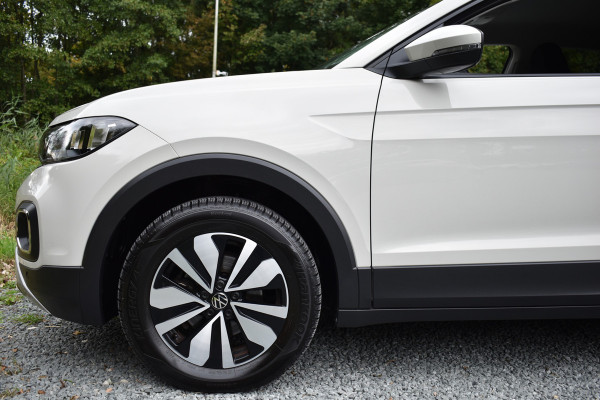 Volkswagen T-Cross TSI 110PK DSG STYLE NAVI/CARPLAY/PARKEERSENSOREN