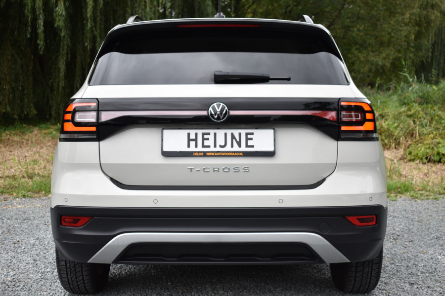 Volkswagen T-Cross TSI 110PK DSG STYLE NAVI/CARPLAY/PARKEERSENSOREN